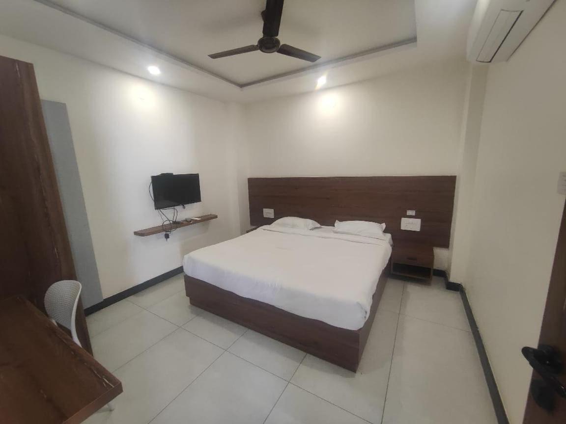 Super Townhouse Shivamogga Formerly Karthik Bhavan Eksteriør bilde